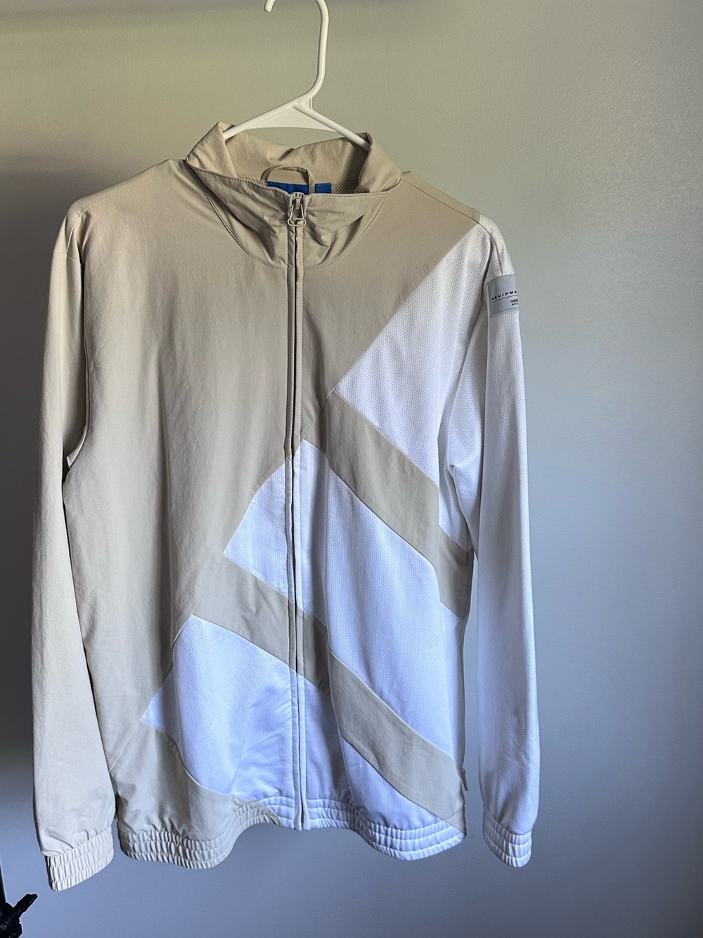adidas Men's Beige & White Lightweight Zip Jacket
